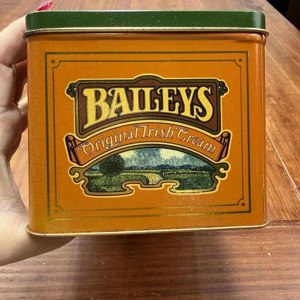 BAILEY'S Tin Empty THE ORIGINAL IRISH CREAM Hinged Tin Container Box